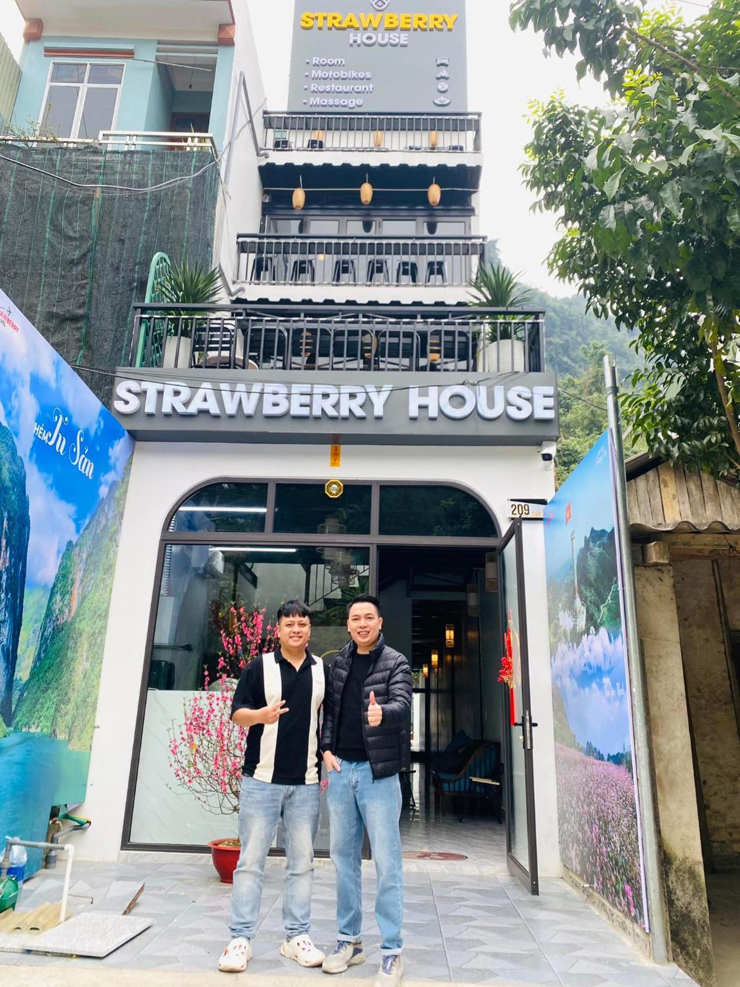 Strawberry House , Tour & Motorbikes Rentel Bed and Breakfast Ha Giang Buitenkant foto