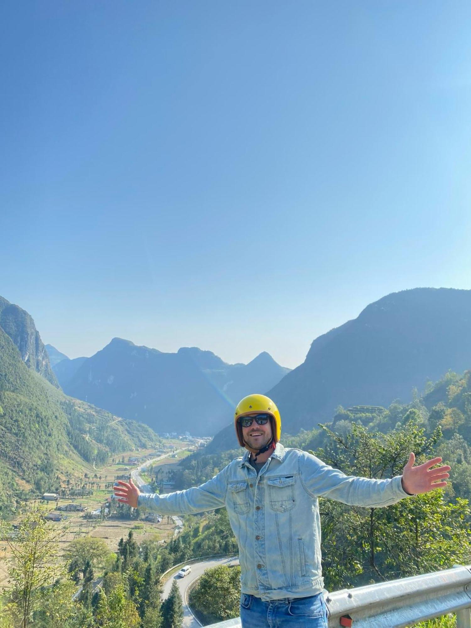 Strawberry House , Tour & Motorbikes Rentel Bed and Breakfast Ha Giang Buitenkant foto