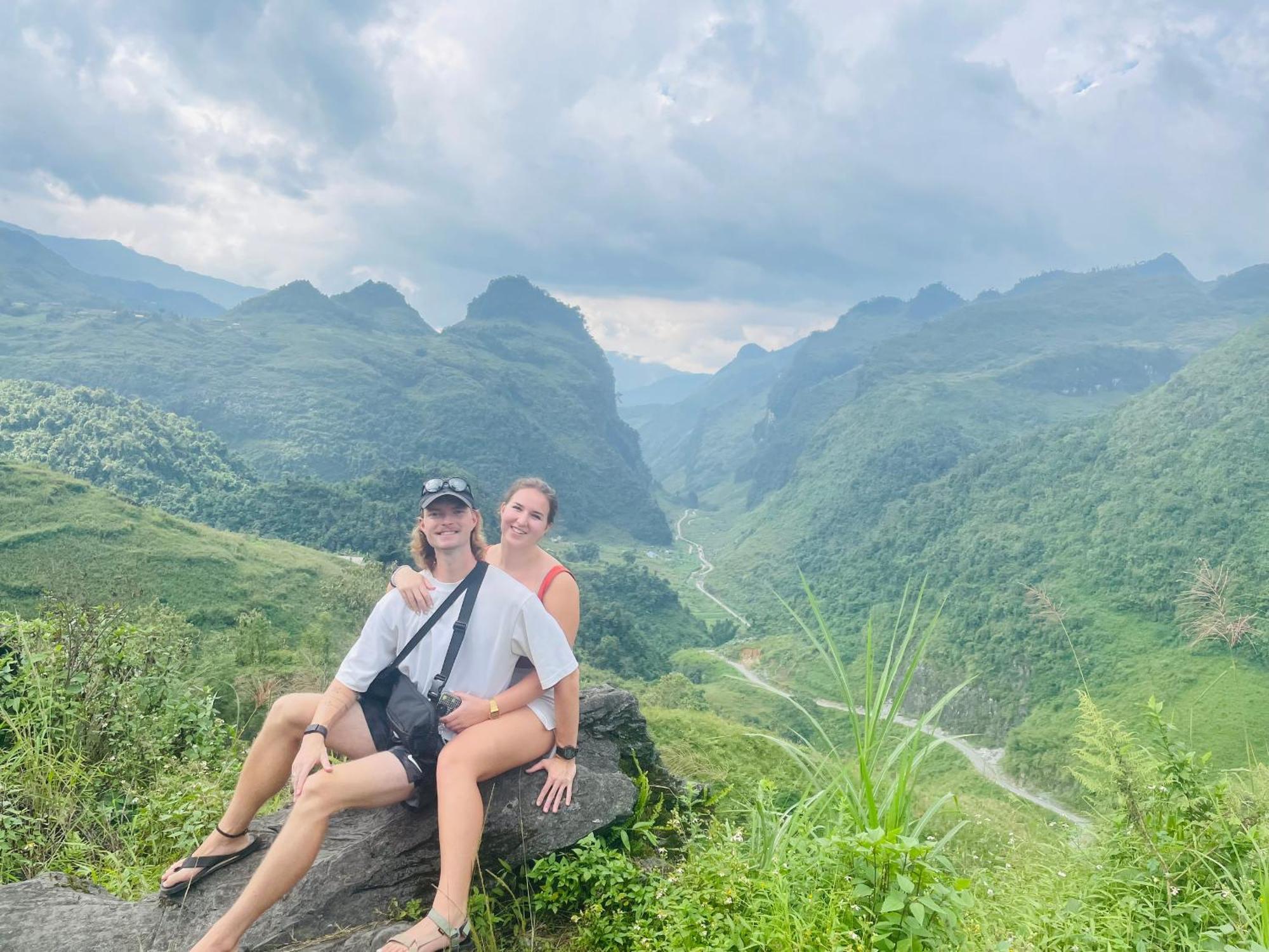 Strawberry House , Tour & Motorbikes Rentel Bed and Breakfast Ha Giang Buitenkant foto
